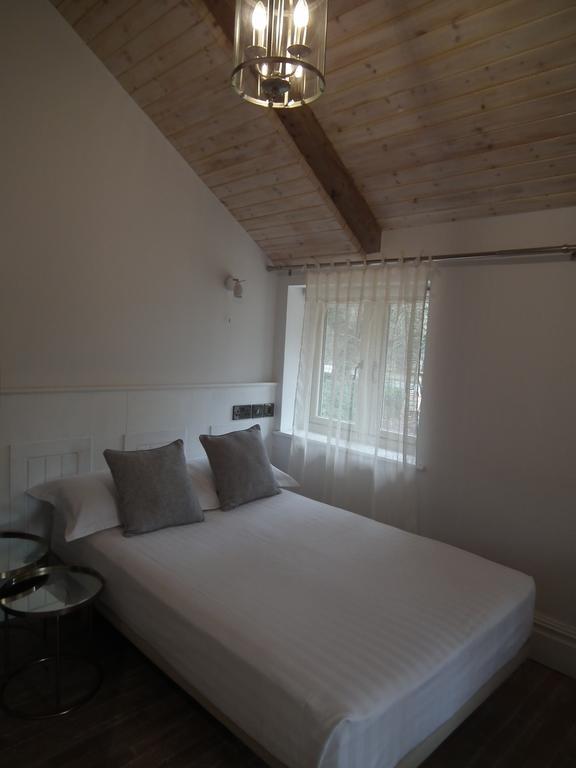 The Kingsley At Eversley Exterior photo