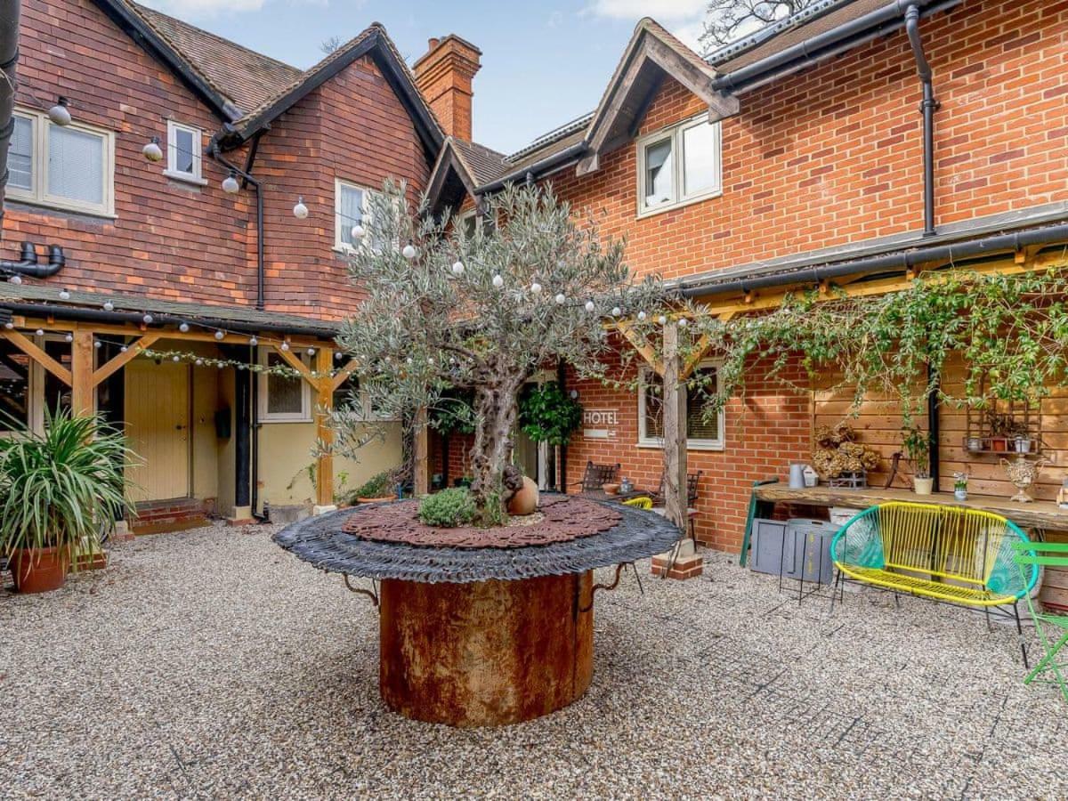 The Kingsley At Eversley Exterior photo