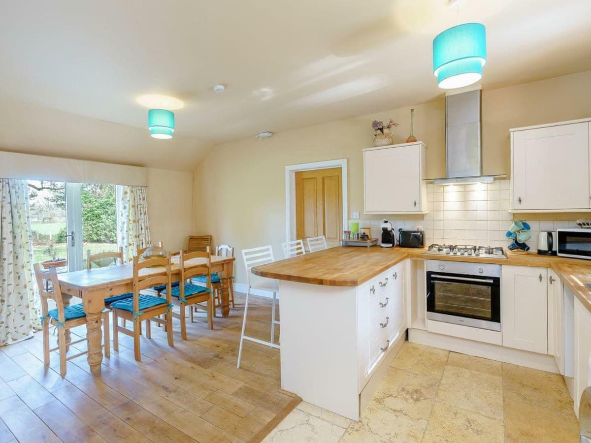 The Kingsley At Eversley Exterior photo